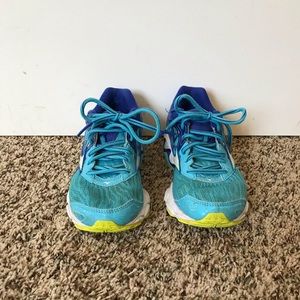 Mizuno wave inspire 14